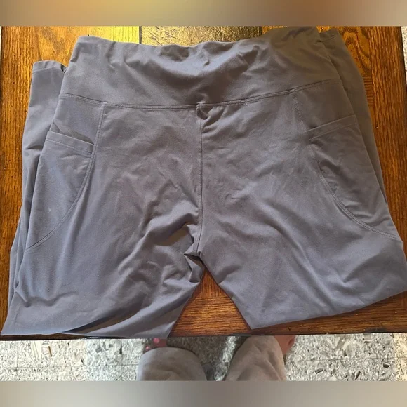 Plus Size Leggings for 2X - Picture 4 of 11